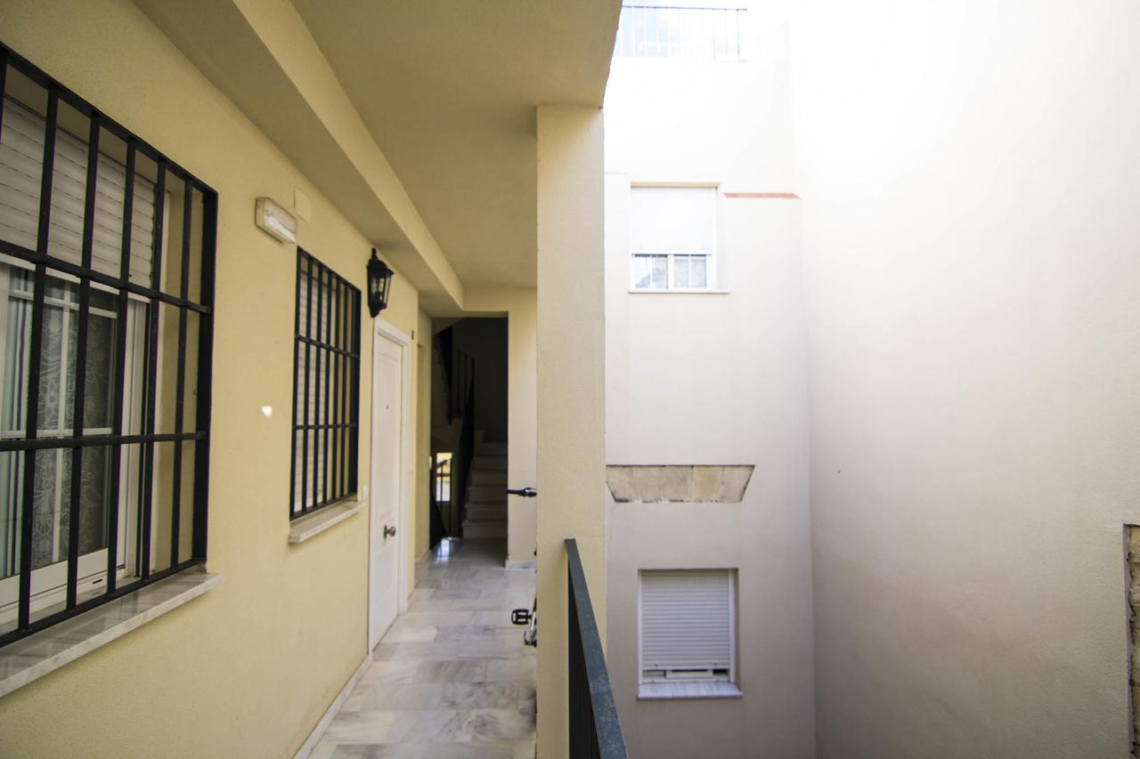 Apartamentos Aloha 2 Centro El Puerto De Santa Maria Exterior photo